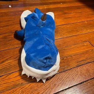 Pet Halloween shark costume M